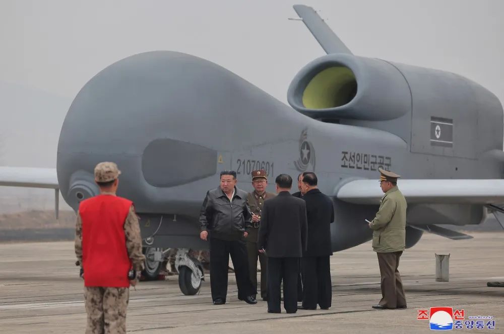 朝鮮高調展示預警機，配三面陣，用途特殊，不是空中司令部