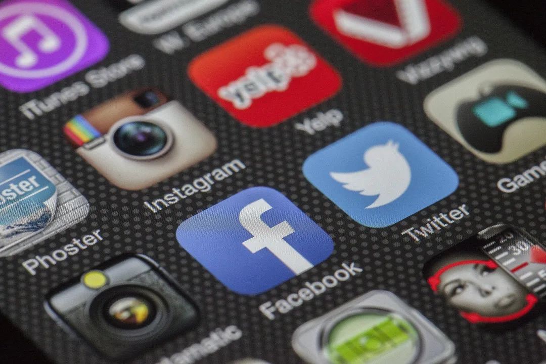 連線人與人的臉書背後那些面孔：揭秘Facebook工作環境、薪資福利