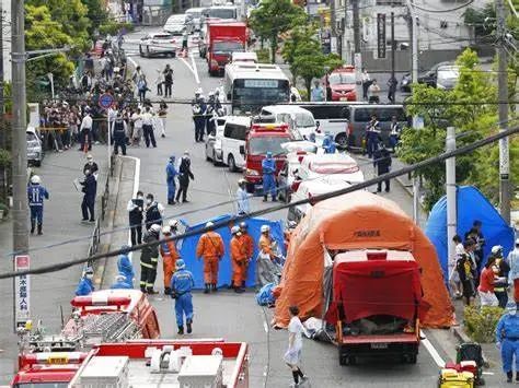 日本多地發生無差別殺人案，這個時代的人病了