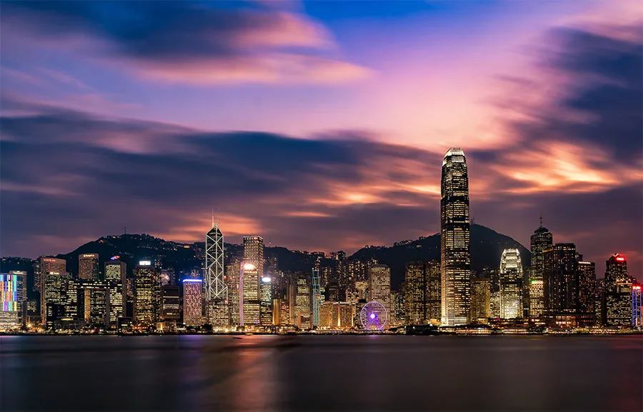 為了娃上名校，中產爹媽居然去香港讀研…