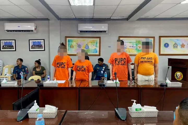 影片拍下菲律賓歹徒綁架中國人過程，當事人：槍托砸碎玻璃拽我下車！四年102起，為什麼菲律賓那麼多的綁架案？