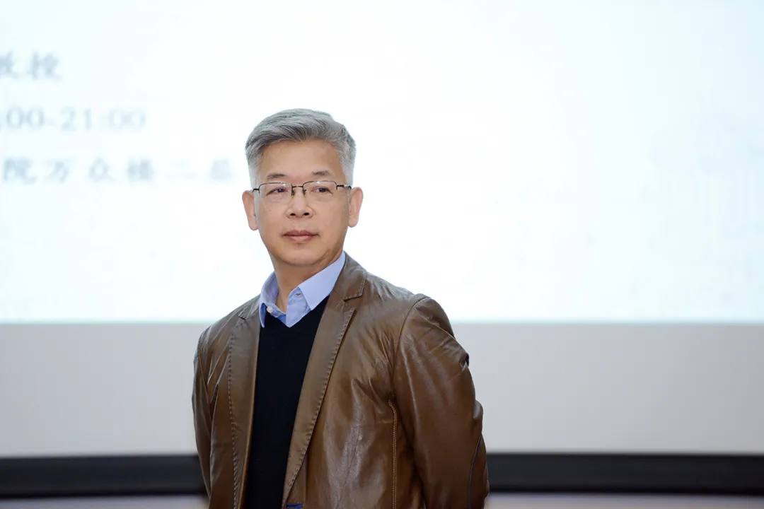 專訪黃益平：中國經濟十問