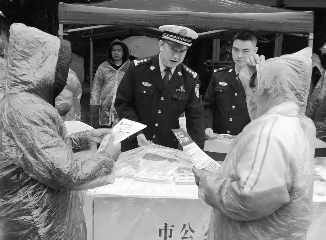54歲民警在崗突發疾病因公犧牲！
