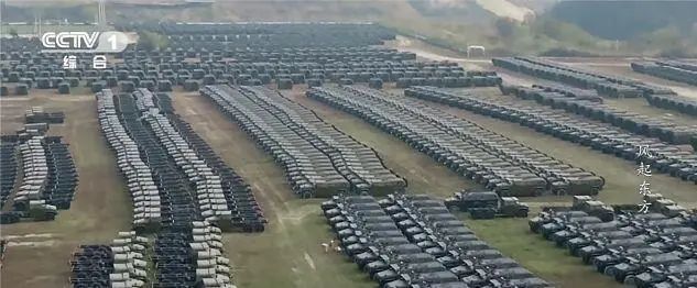 美防長揚言準備戰爭，央視罕見公佈鋼鐵洪流般的軍車生產線，中國軍工產能暴打美西方！