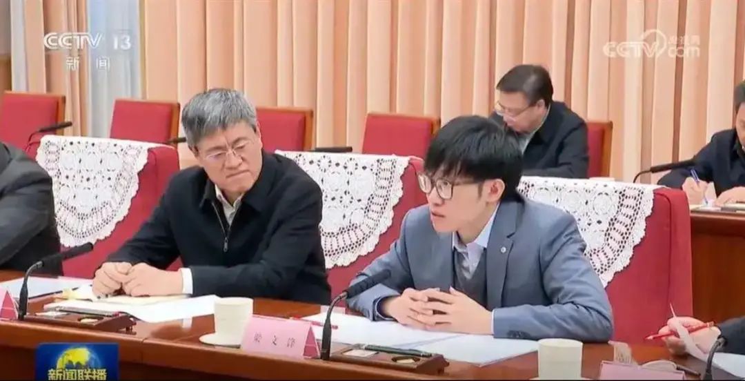 梁文鋒是極少數還沒被“廣泛解讀和學習”的頂流CEO