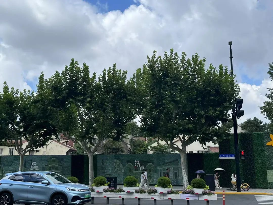 浙商大佬女兒在上海競得國內單價地王，公司工作人員低調現身土拍大樓，“不好意思，無可奉告”