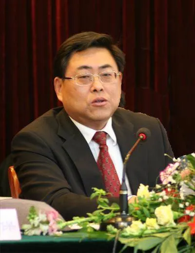 好色副省長想換“口味”玩俄羅斯洋妞