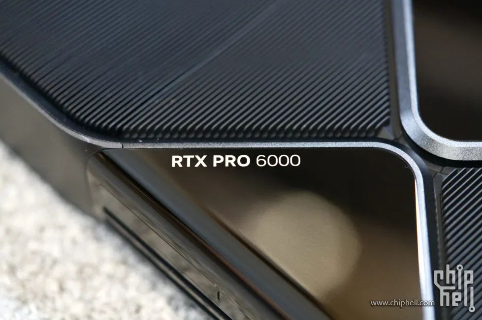 [電腦]PNYRTXPRO6000OEM開箱
