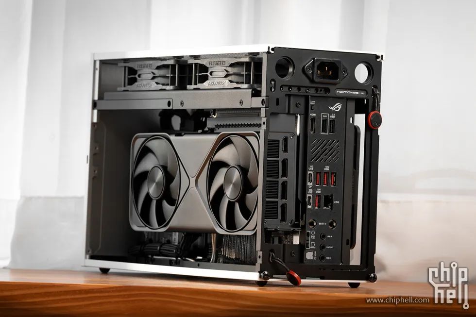 [電腦]FormDT1v2.5&RTX5070FoundersEdition