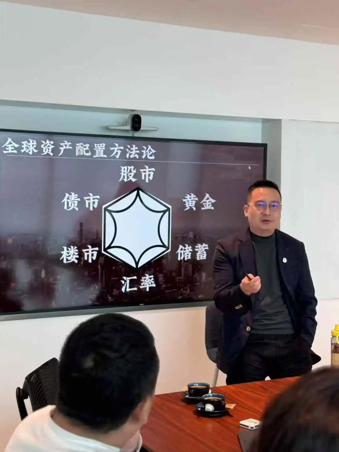 90％的人錯把香港續簽當難關，永居並不難