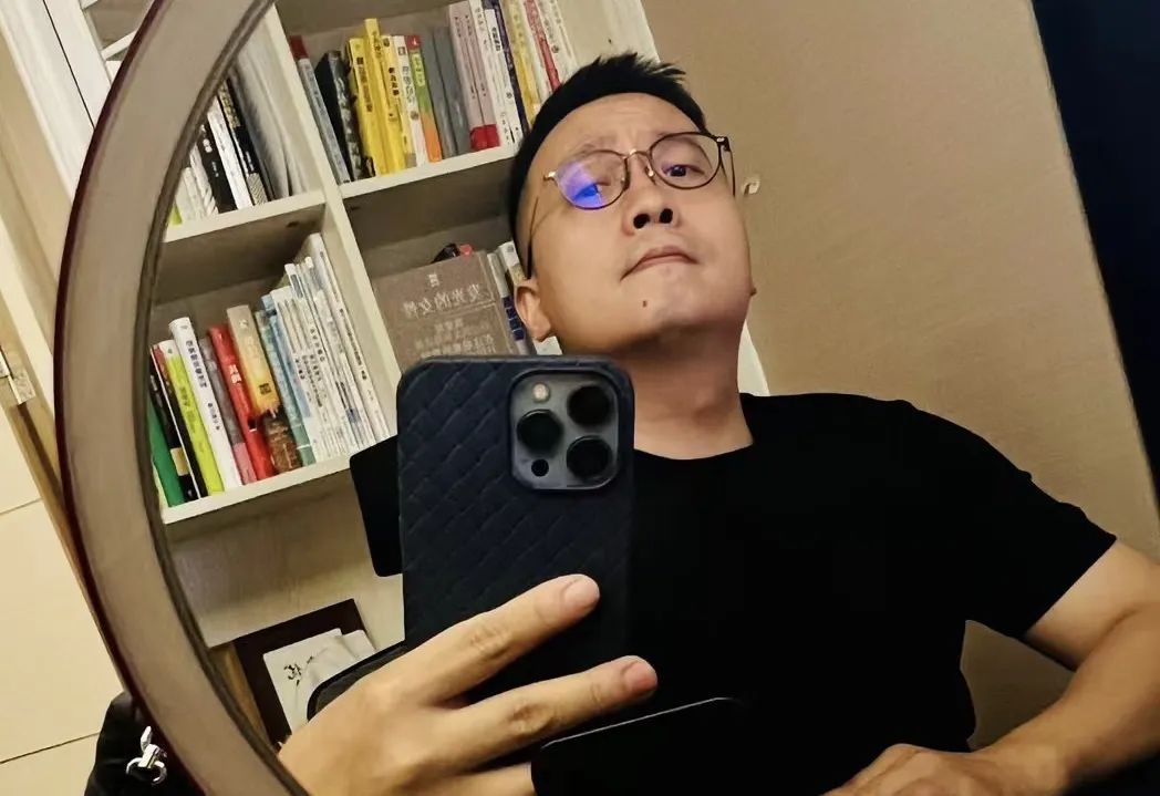 我是如何努力成為中年王嘉爾的