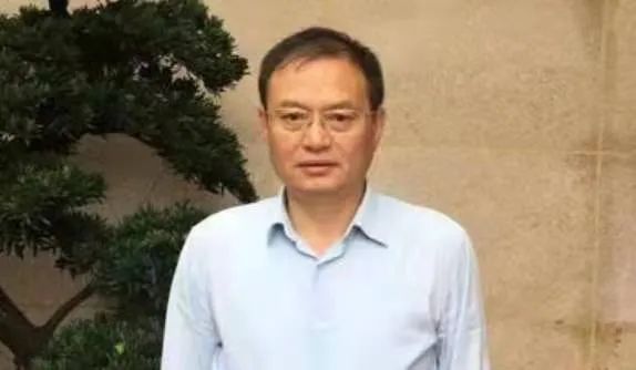 400多億零售巨頭董秘發朋友圈：抱歉，我回家孝敬父母了！