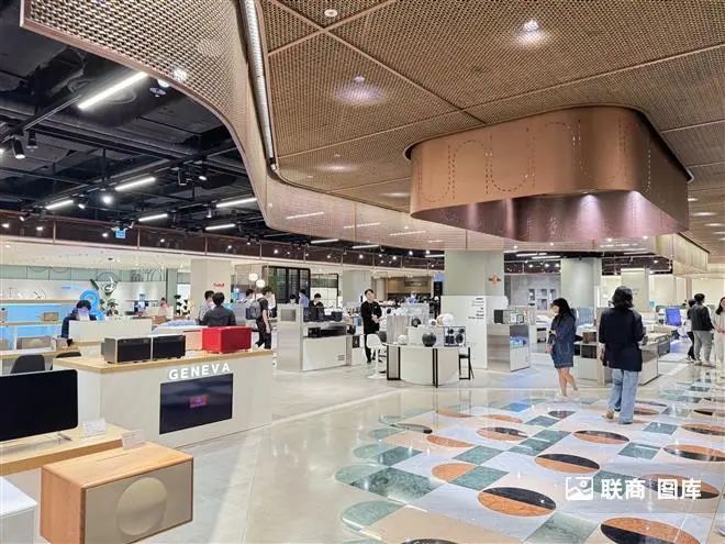 2025年，百貨商場還能行嗎？