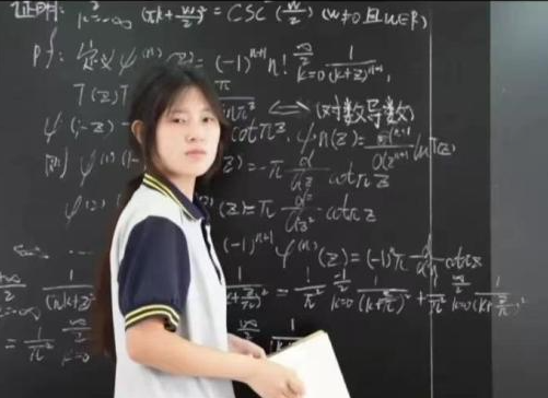 天才少女姜萍之前，漣水還出過一數學高才，成了國家副主席