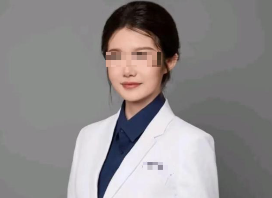 深扒董小姐家族各種操盤手法！