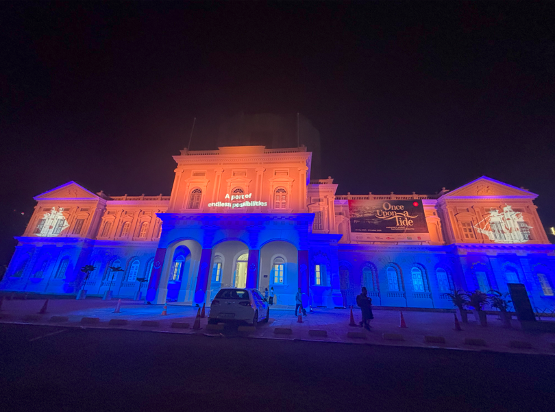 新加坡國家博物館玩出新高度！燈光秀迴歸、樂高特展，國慶日全免費開放