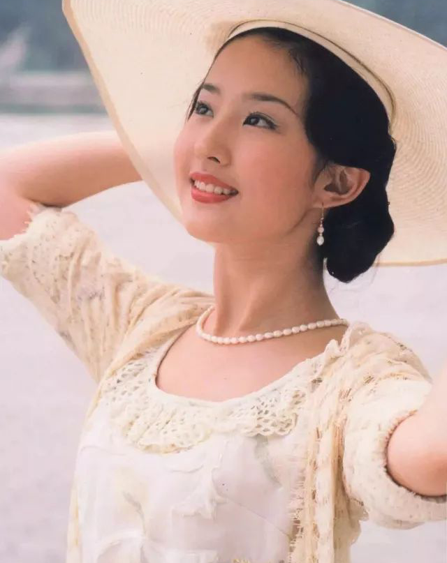 百元出頭，女明星同款「淡水珍珠」項鍊！優雅高階超百搭