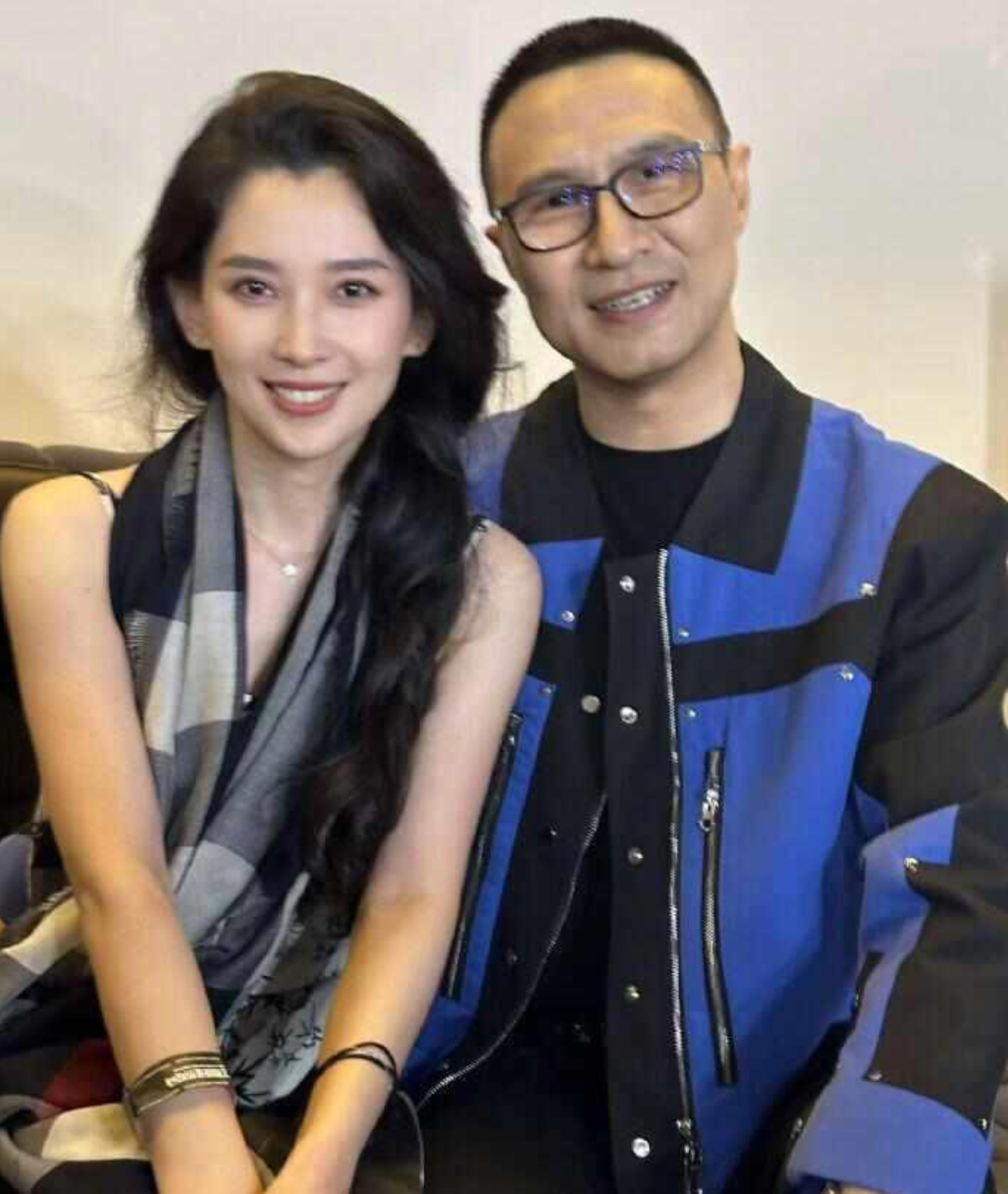 汪峰又有新戀情？深夜曬照回應！