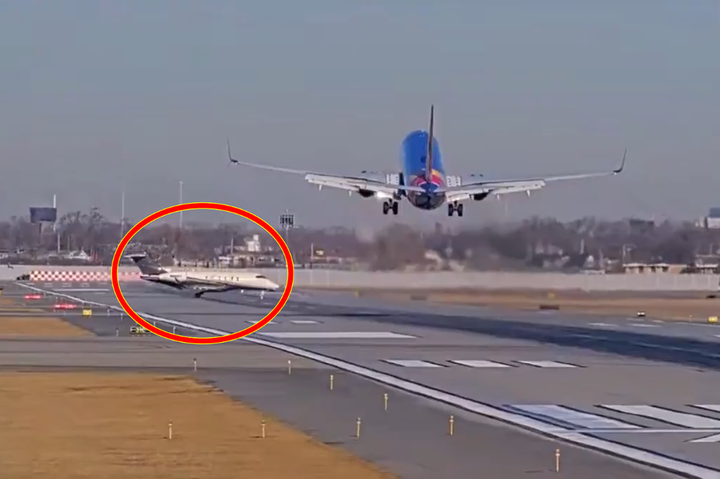 驚魂！飛機突闖跑道，客機緊急拉！驚險畫面曝光