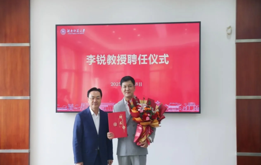 內娛“男版李湘”火了：以為是過氣主持人，結果是千萬富翁