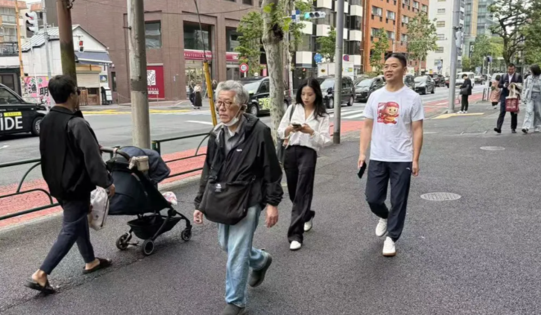 章澤天也躺平了